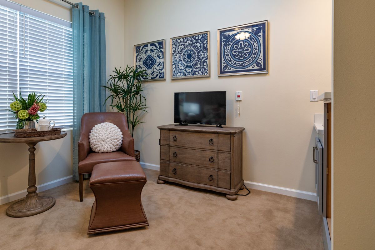 SaraBella Senior Living 4
