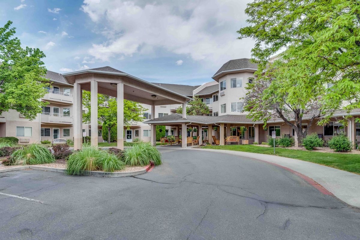 Solstice Senior Living At Grand Valley 2