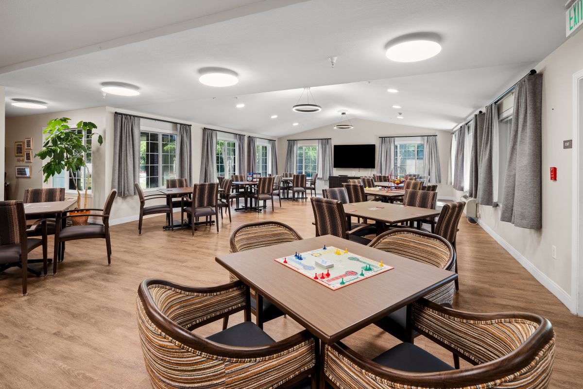 Paradise Springs - Sky Active Living 3