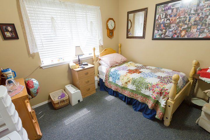 Ashley Manor Beverly Hills 2