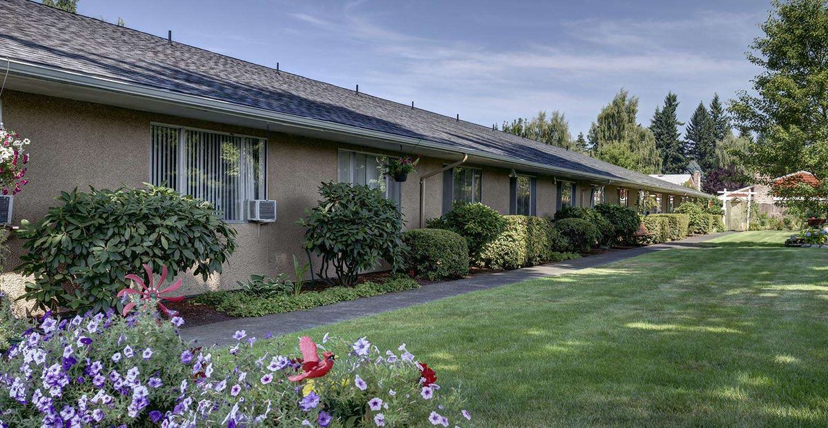 Kamlu Retirement Inn - Vancouver 2