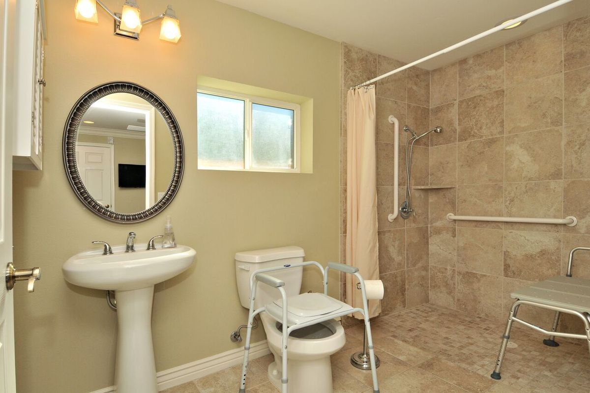 Paradise Living Centers Paradise Valley 4