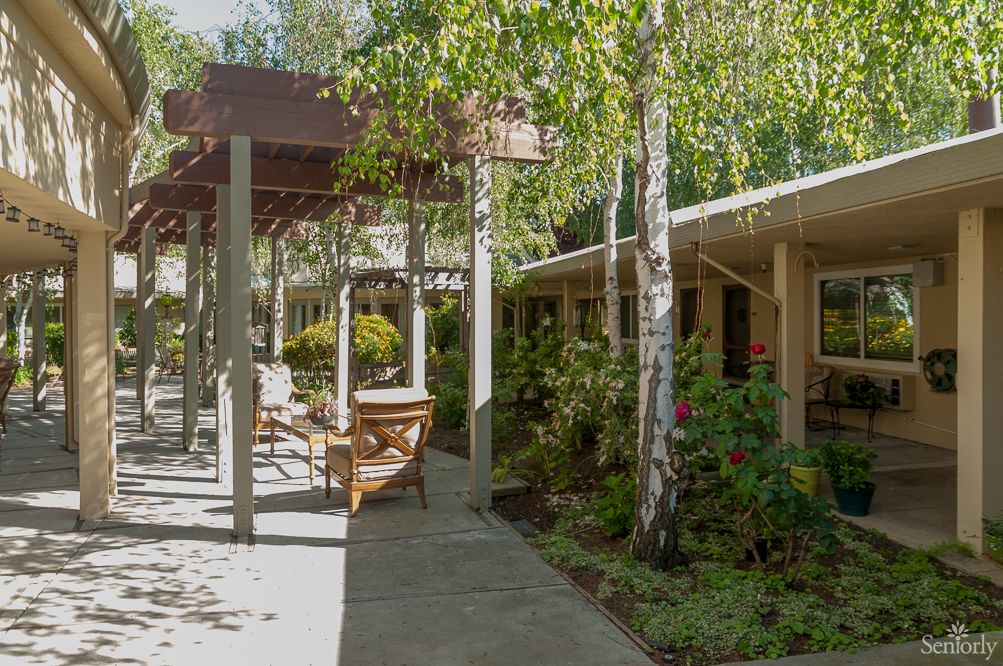Summer House Memory Care at Sunny View 1