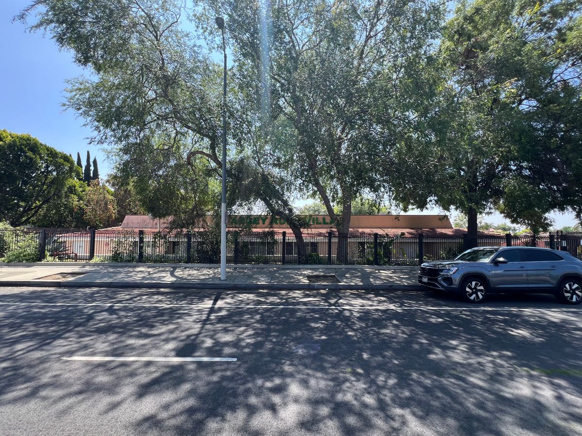 Tarzana Health and Rehabilitation Center 4