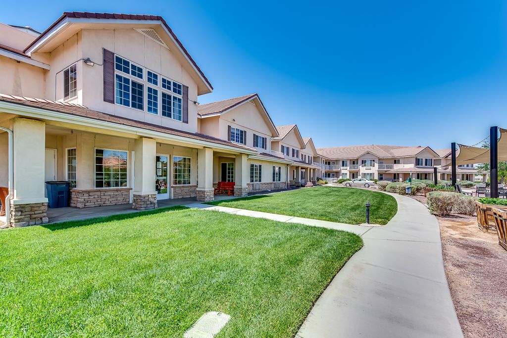 Solstice Senior Living At Apple Valley 2