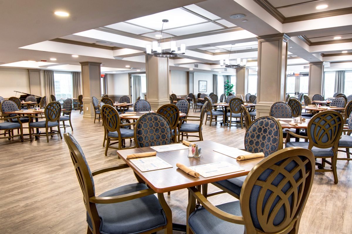 Burr Ridge Senior Living (UPDATED) - Get Pricing, See 41 Photos & See ...