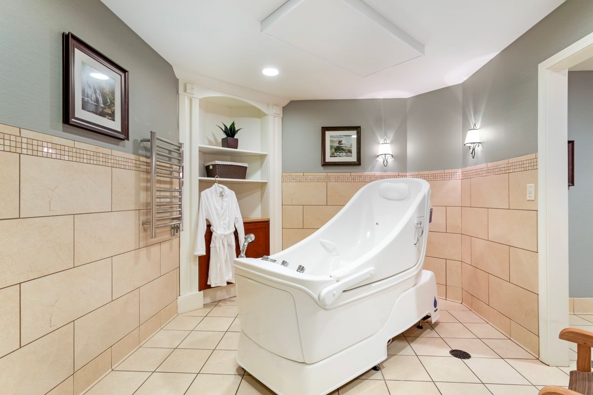 Brookdale Sandy Springs 4