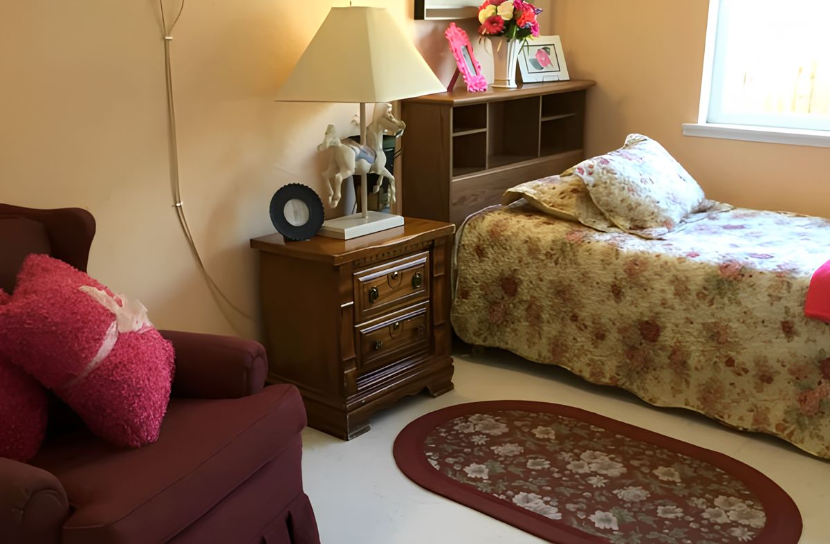 Lakeview Manor Assisted Living Facility 3