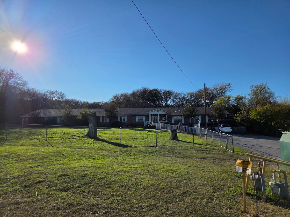 Silver Creek Assisted Living Azle 4