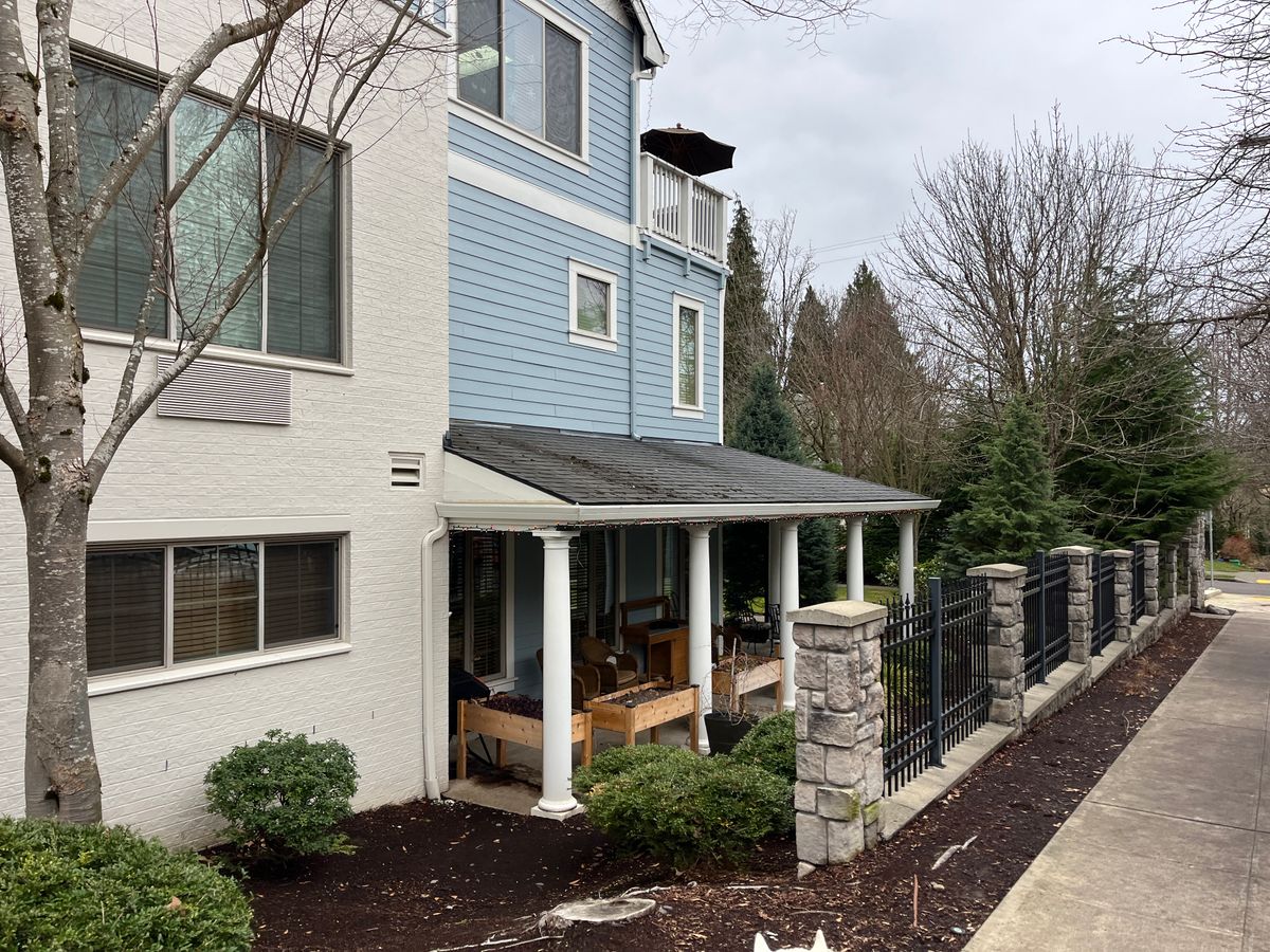 Hawthorne Gardens 1