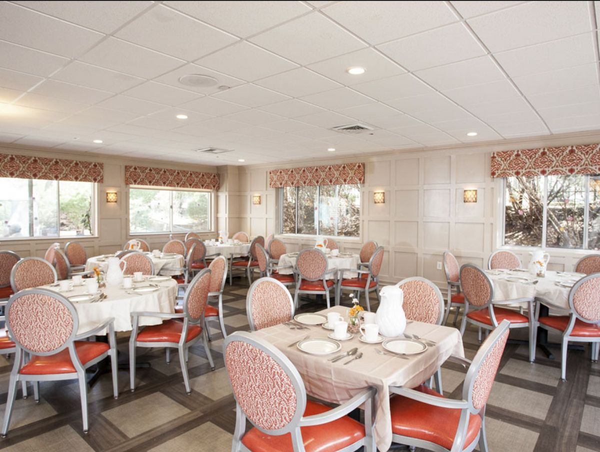 Amber Court Of Pelham Gardens 1