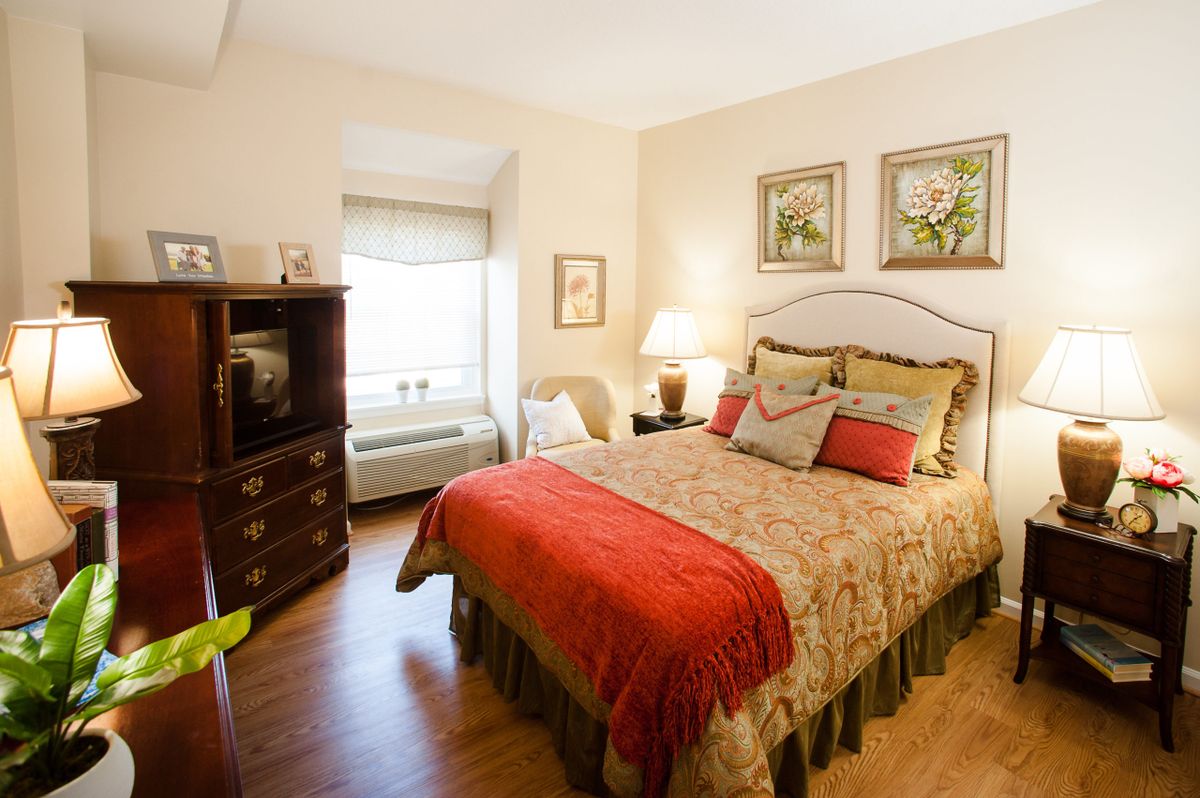 Commonwealth Senior Living At Stratford House 2