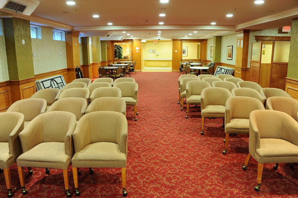 The Lakewood Courtyard 3