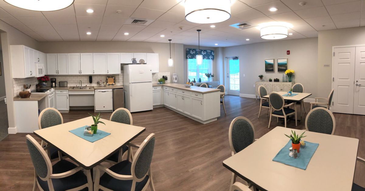 Hillside Village (Assisted Living And Memory Care) 3