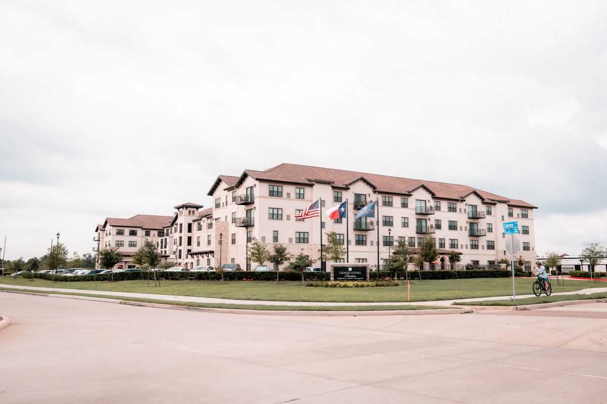 Grand Living At Riverstone 1