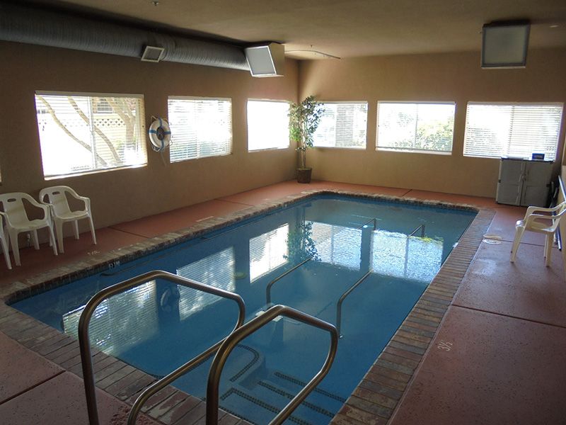 Sterling Court 2