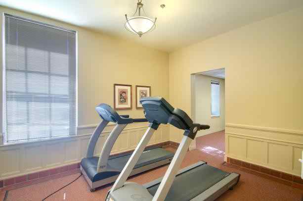 Senior Suites of Joliet 3
