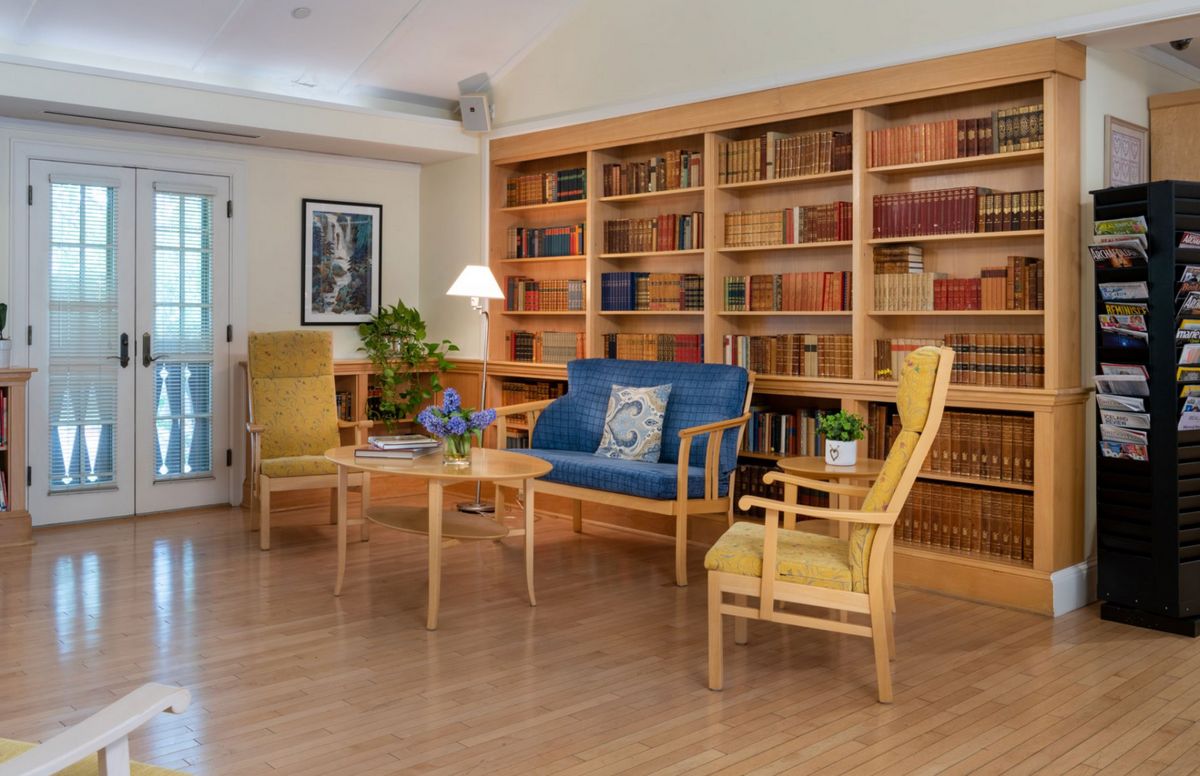 Scandinavian Living Center 3
