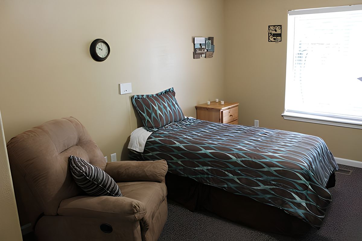 Ashley Manor Pacific Heights 2