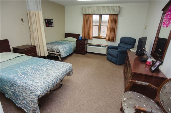 Fountainbleau Lodge 2