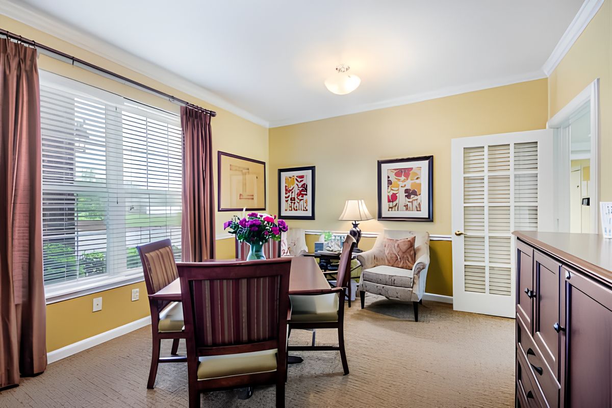 Elison Independent Living Of Statesman Club 1