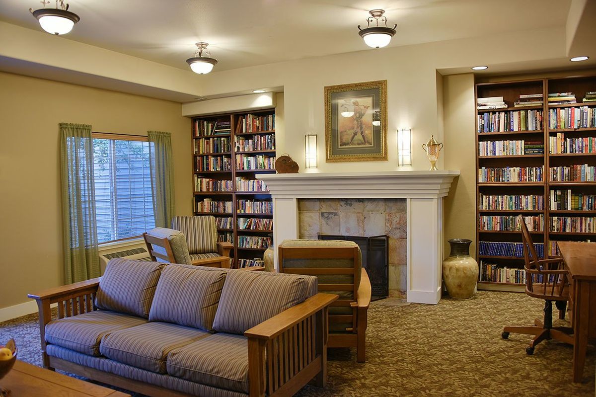 Fox Hollow Independent and Assisted Living 4