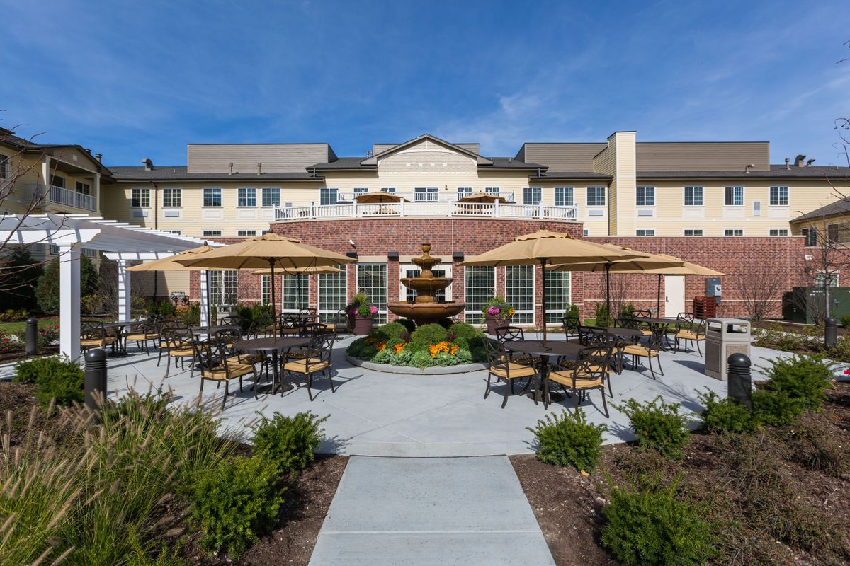 Green Oaks Senior Living 1