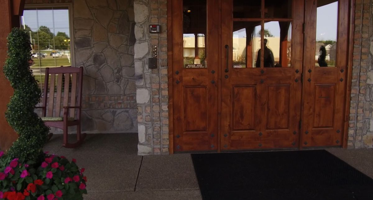 The Inn At Whitewood Village 3