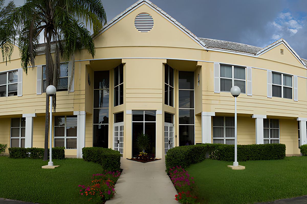 Courtyard Plaza 2