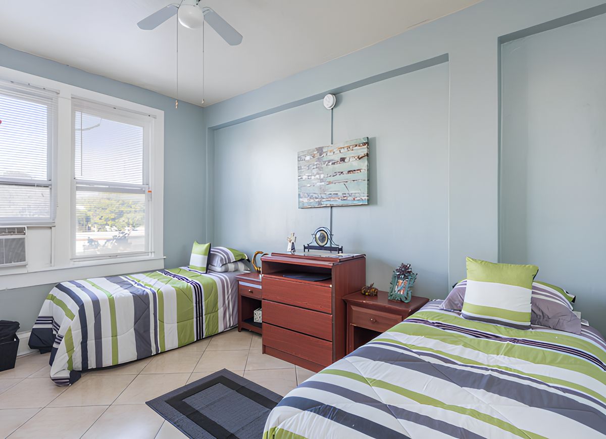 Colonial Assisted Living at West Palm Beach 2