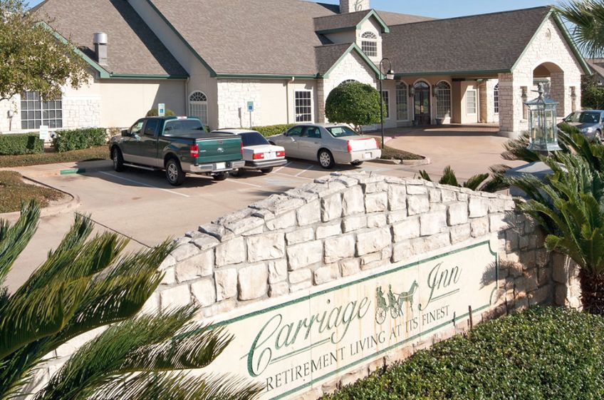 Carriage Inn Lake Jackson 4