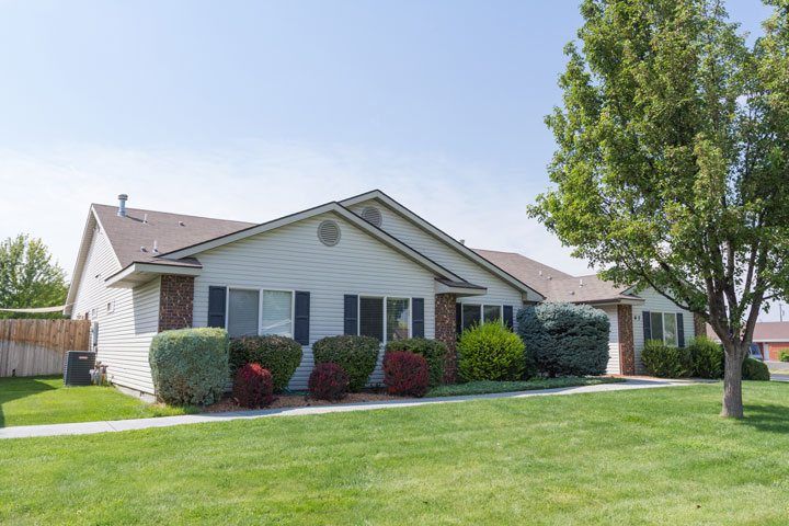 Ashley Manor Midland 3