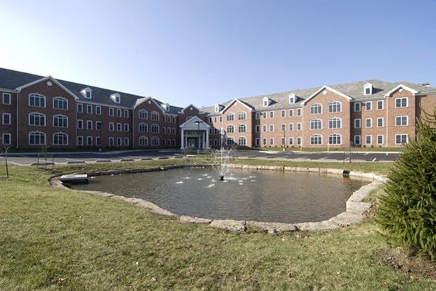 Armour Oaks Senior Living Community 1