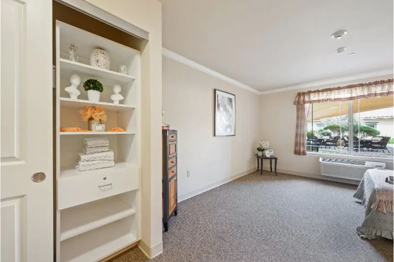 Caleo Bay Memory Care & Transitional Assisted Living 4