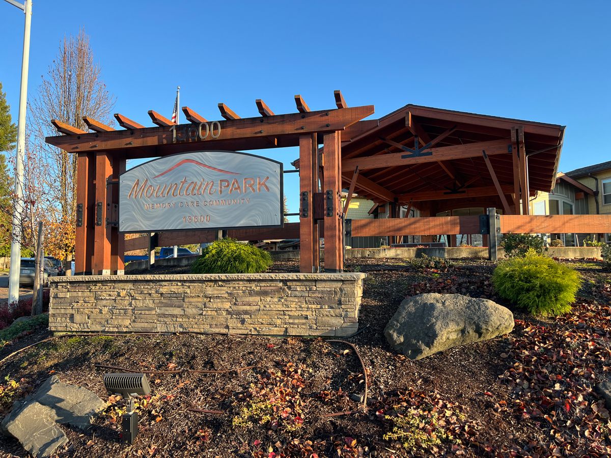 Mountain Park Memory Care Community 4
