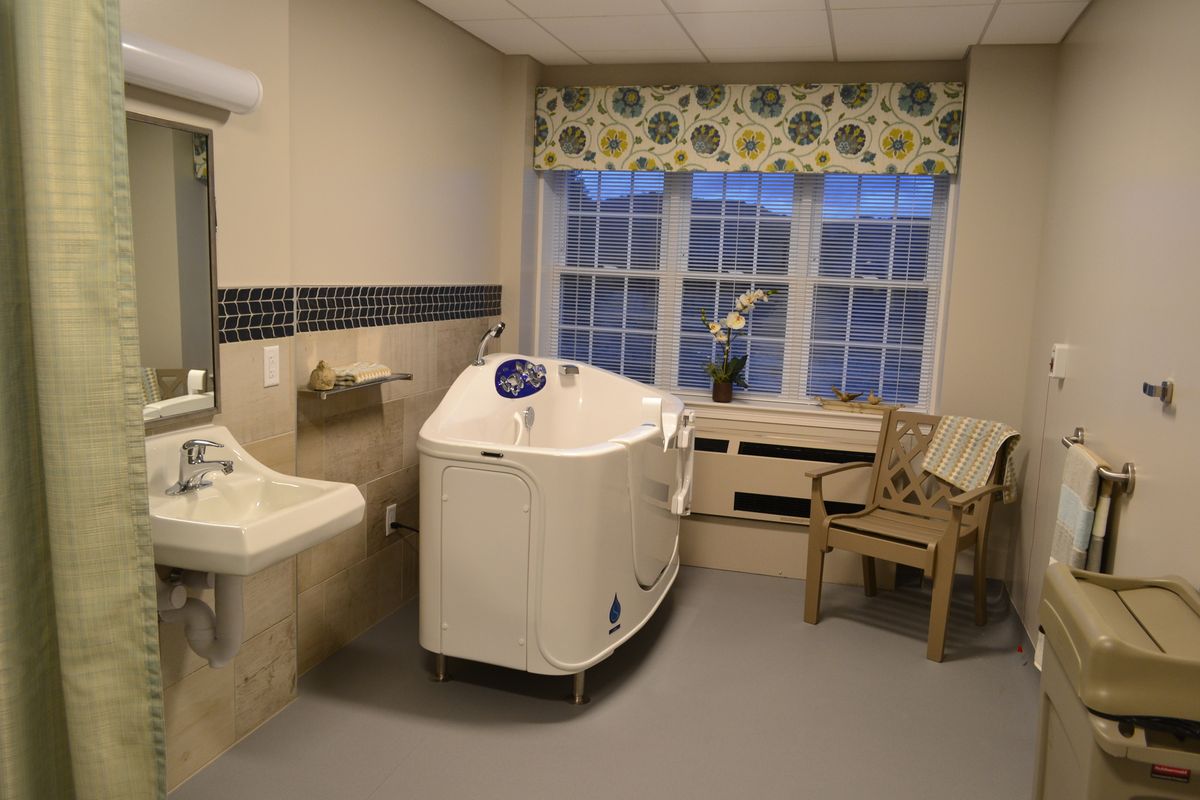 Hillside Village (Assisted Living And Memory Care) 4