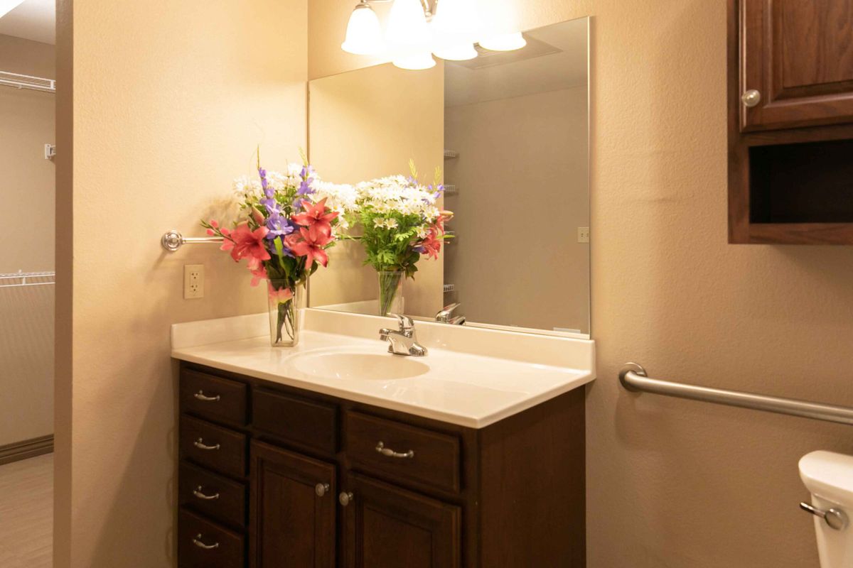 Hearthside Senior Living Of Bartlett 4