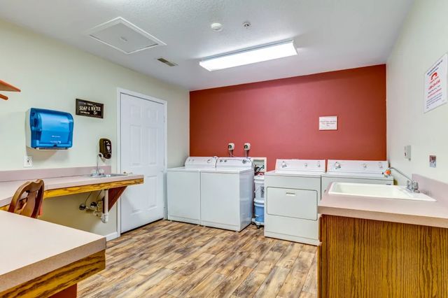 Senior Care Services At Brookstone Estates Of Fairfield, Image 3