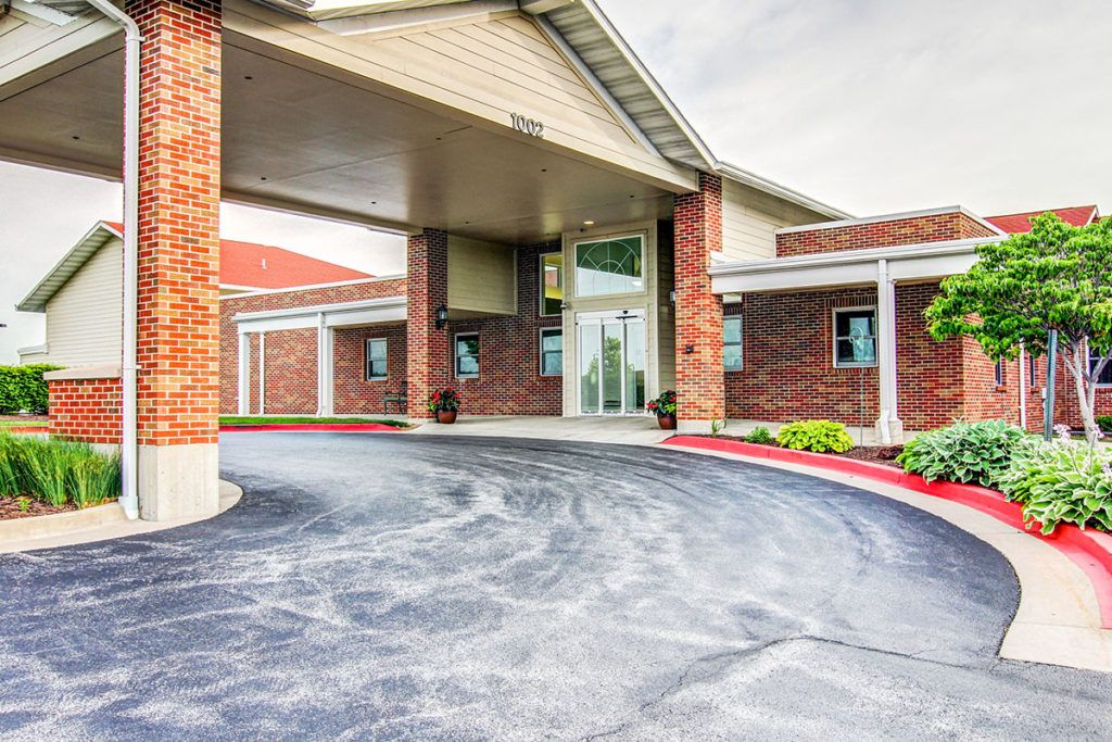 Heisinger Bluffs Senior Living Community (UPDATED) - Get Pricing & See ...