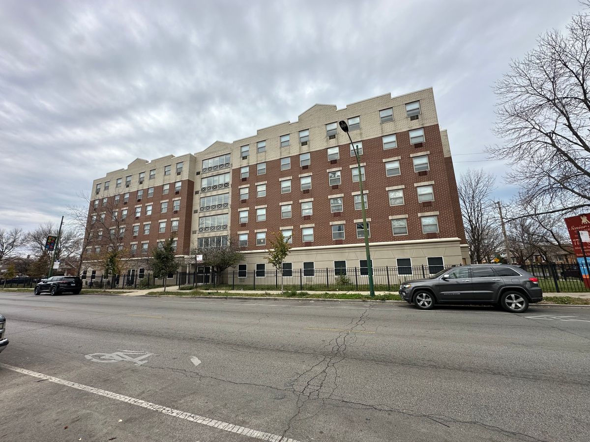 Senior Suites Gage Park, Image 3