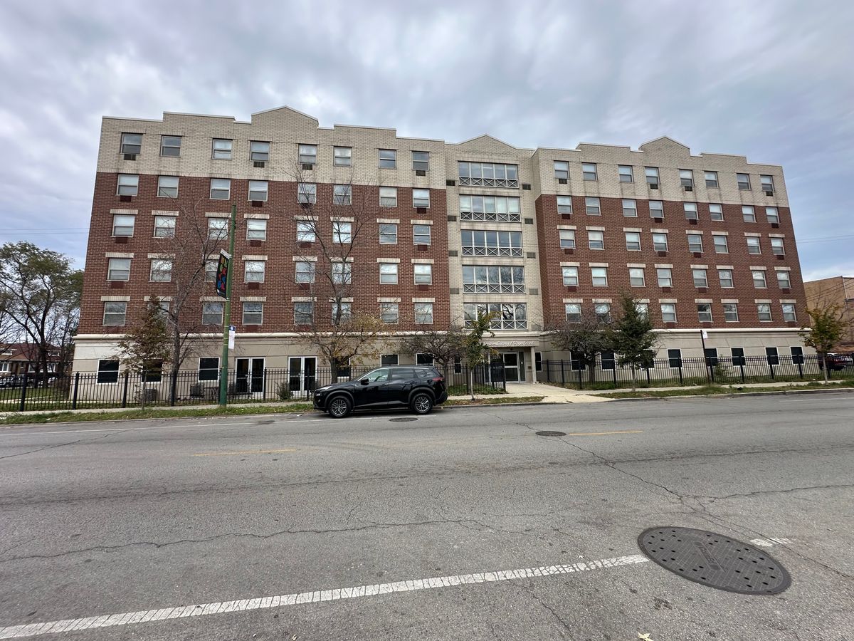 Senior Suites Gage Park, Image 3