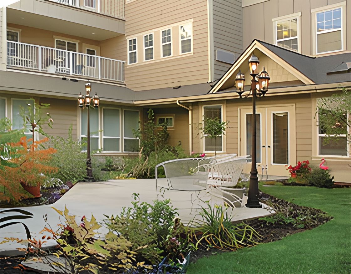 The Courtyard At Colfax 2