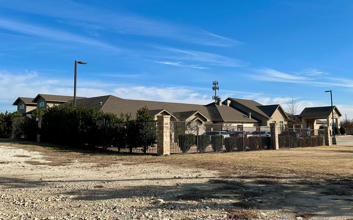 Colonial Oaks Senior Living at Campbell Park 2