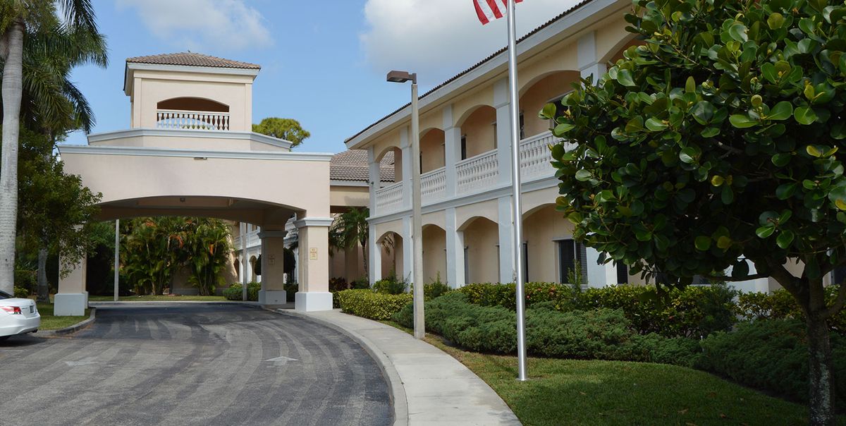 Courtyard Gardens Of Jupiter 1