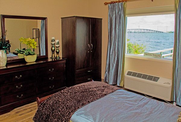 Victoria Landing 1