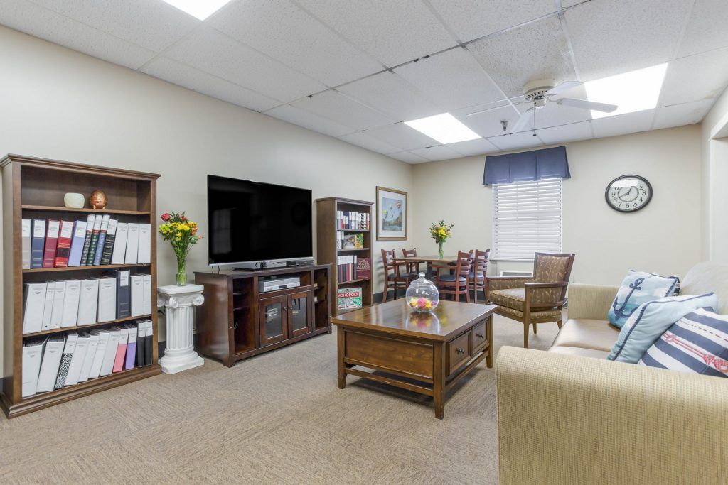 Charter Senior Living Of Bowling Green 4