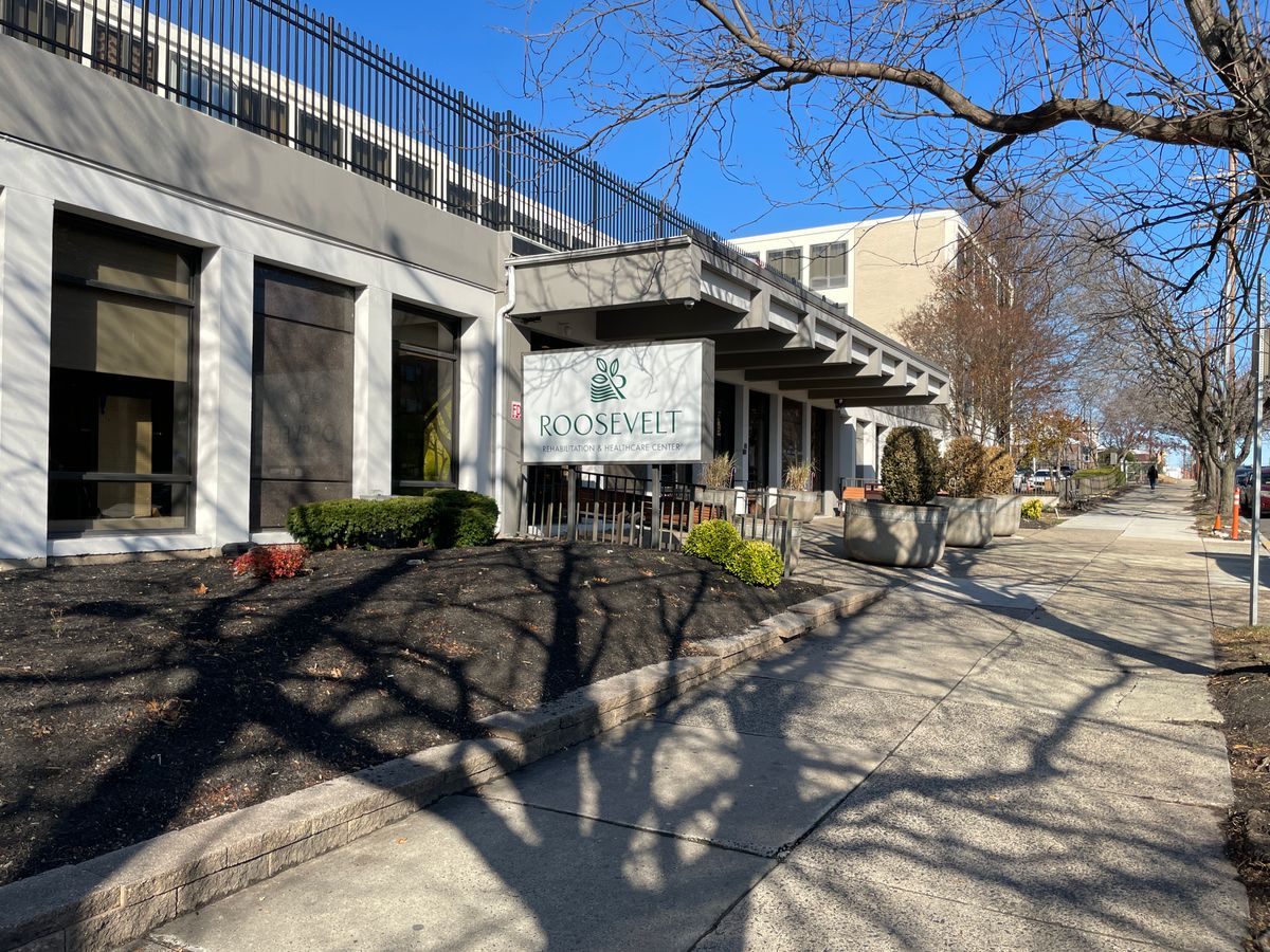 Roosevelt Rehabilitation and Healthcare Center 4