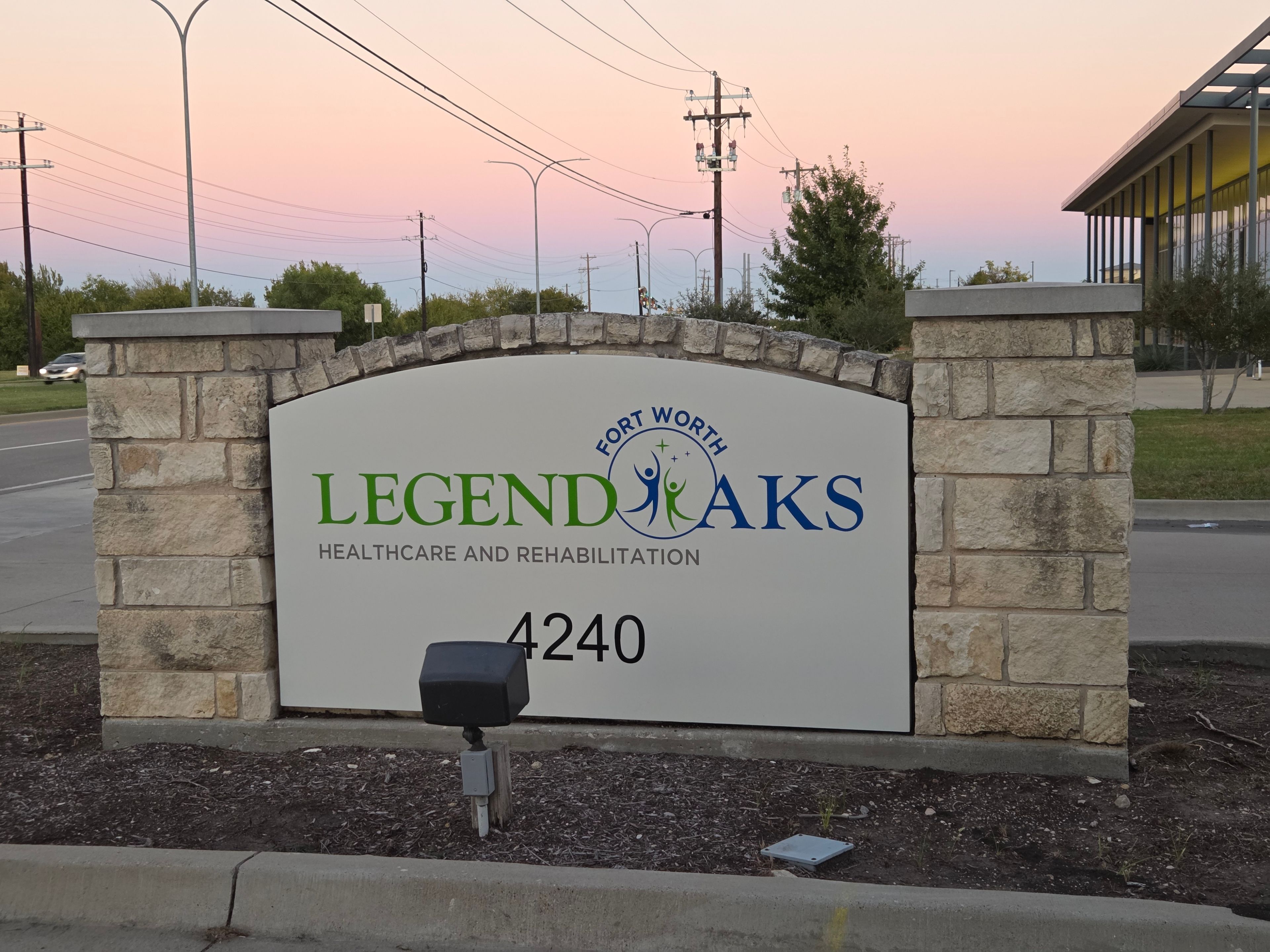 Legend Oaks Healthcare and Rehabilitation of Fort Worth 1