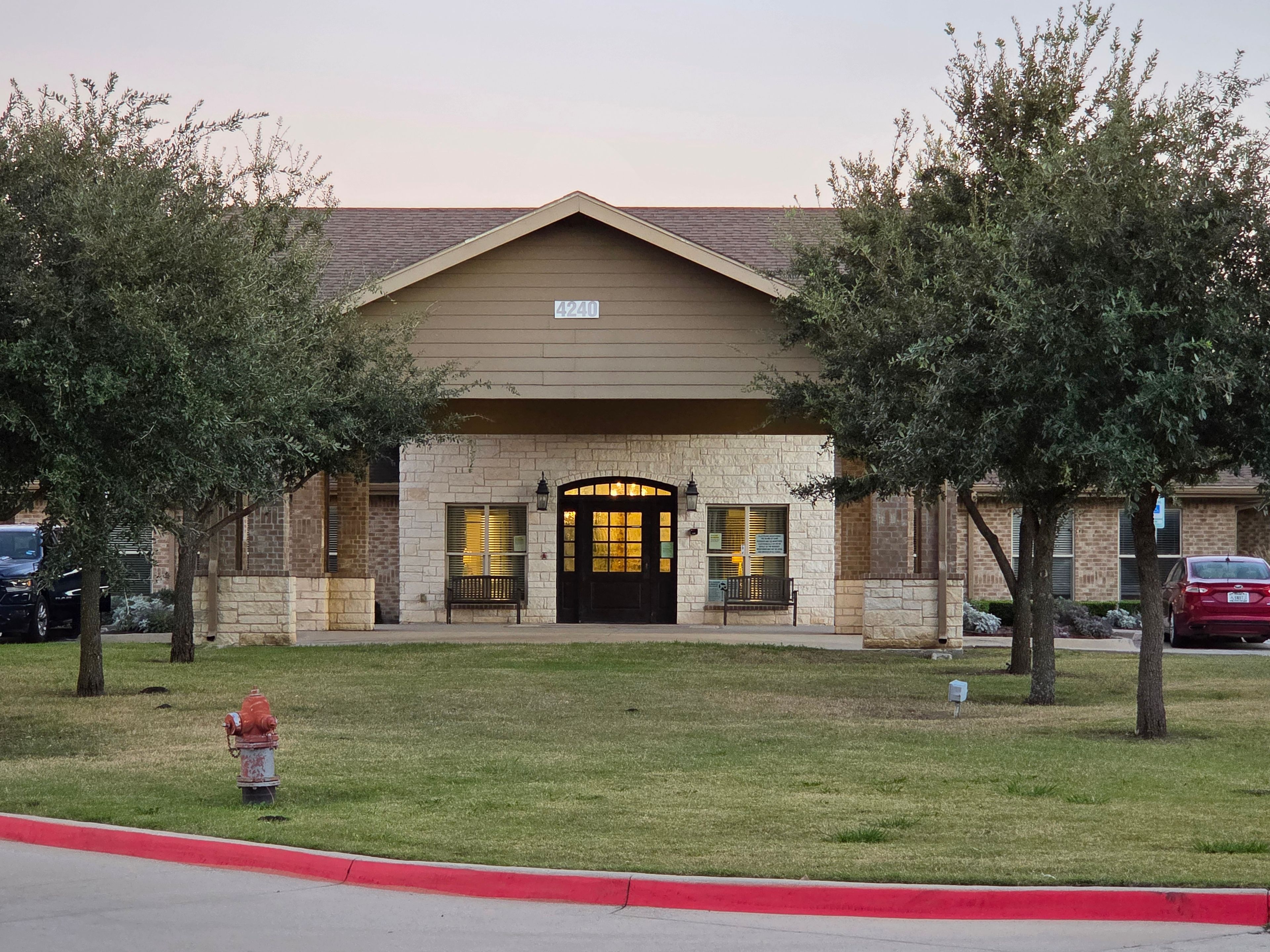 Legend Oaks Healthcare and Rehabilitation of Fort Worth 4