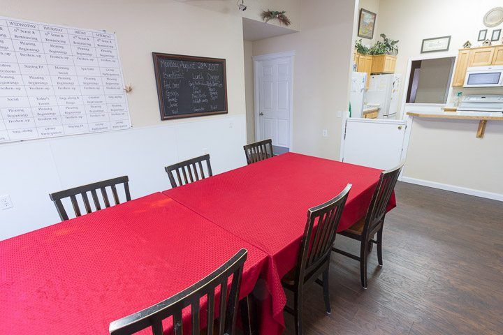Ashley Manor Alameda 4